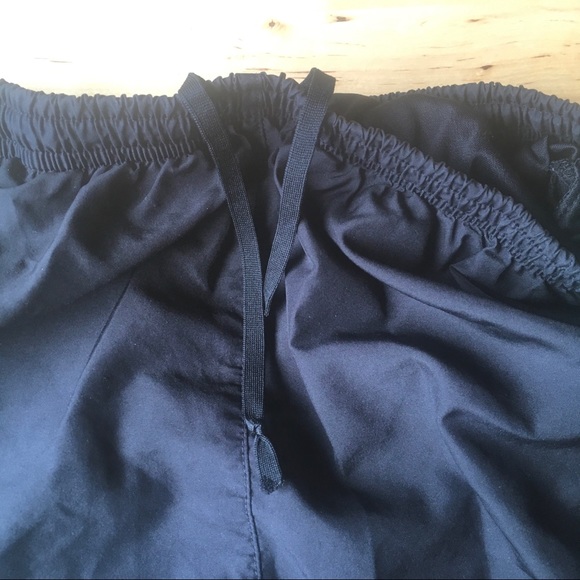 Nike Dri Fit Shorts - Picture 4 of 5